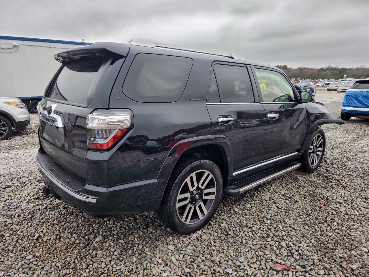 2016 Toyota 4Runner Sr5 - Image 3