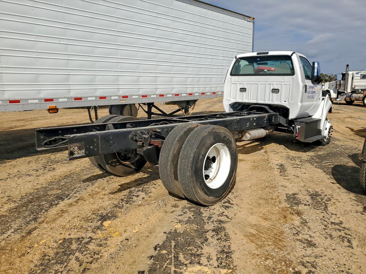 2023 Ford F650 Truck Cab And Chassis - Image 4