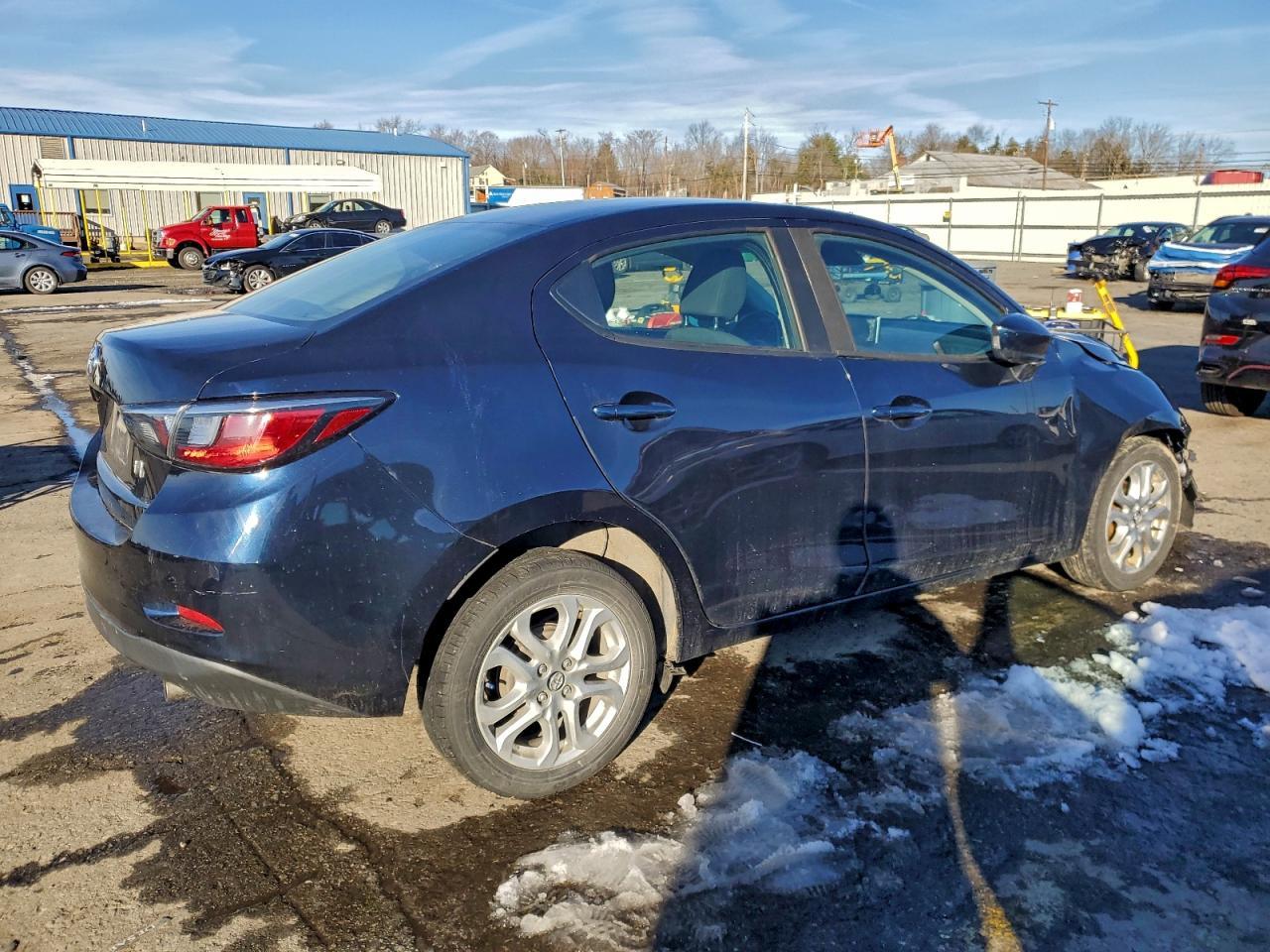 2018 Toyota Yaris Ia - Image 3