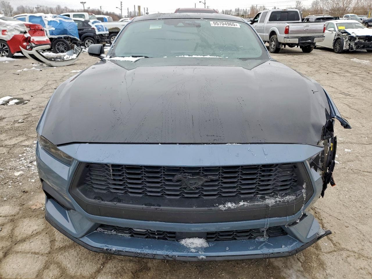 2024 Ford Mustang - Фото 5