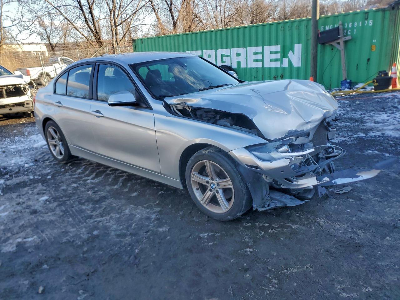 2015 BMW 328 Xi Sulev - Image 4