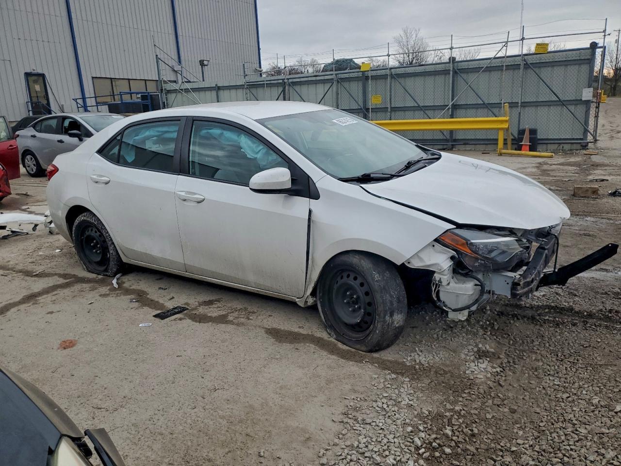 2017 Toyota Corolla L - Фото 4