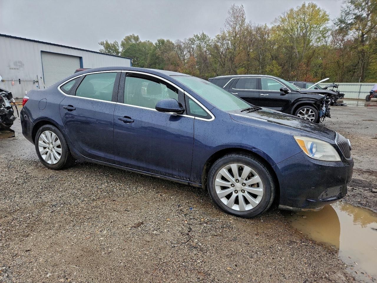 2016 Buick Verano - Image 4
