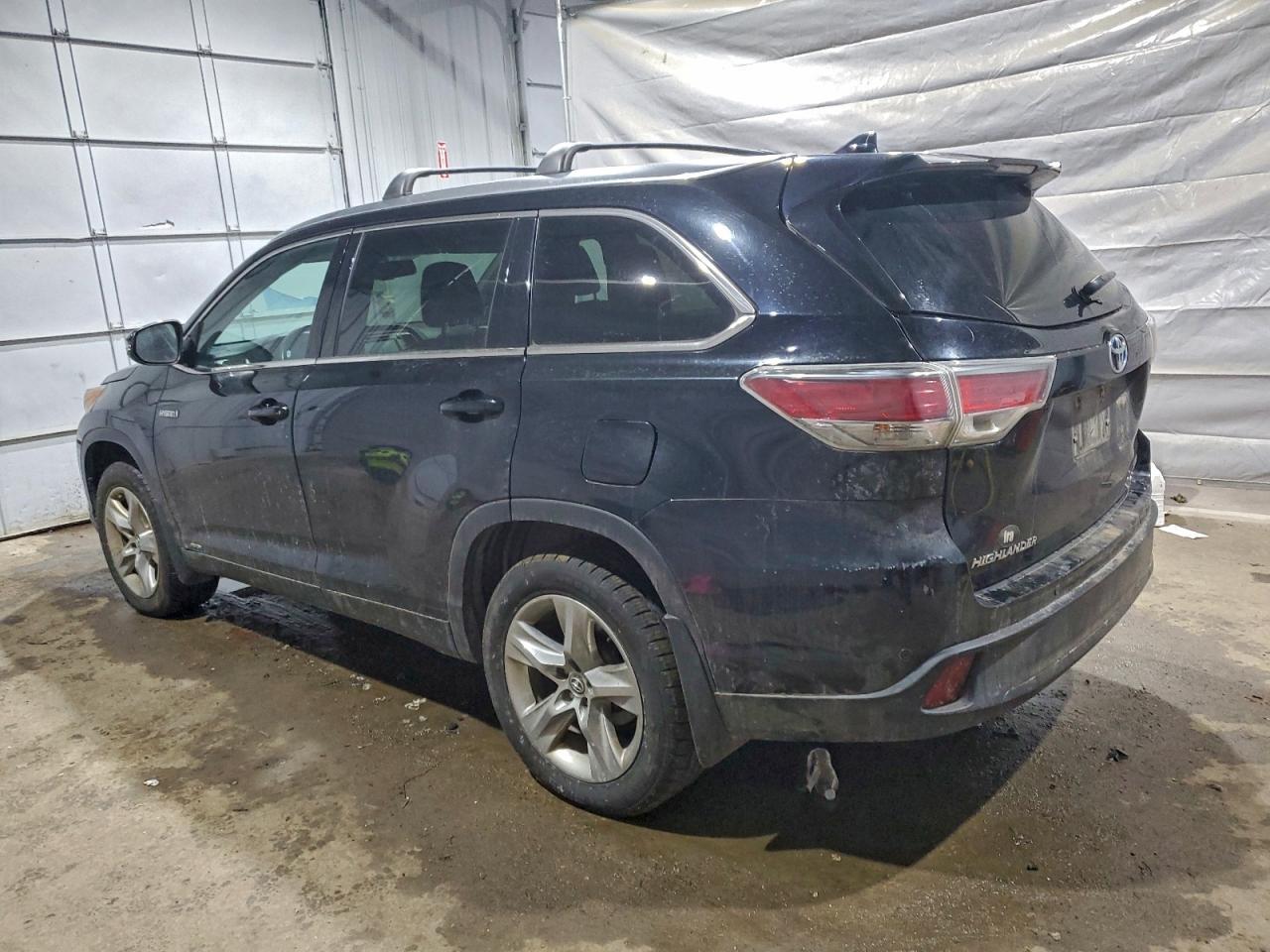 2016 Toyota Highlander Hybrid Limited - Image 2