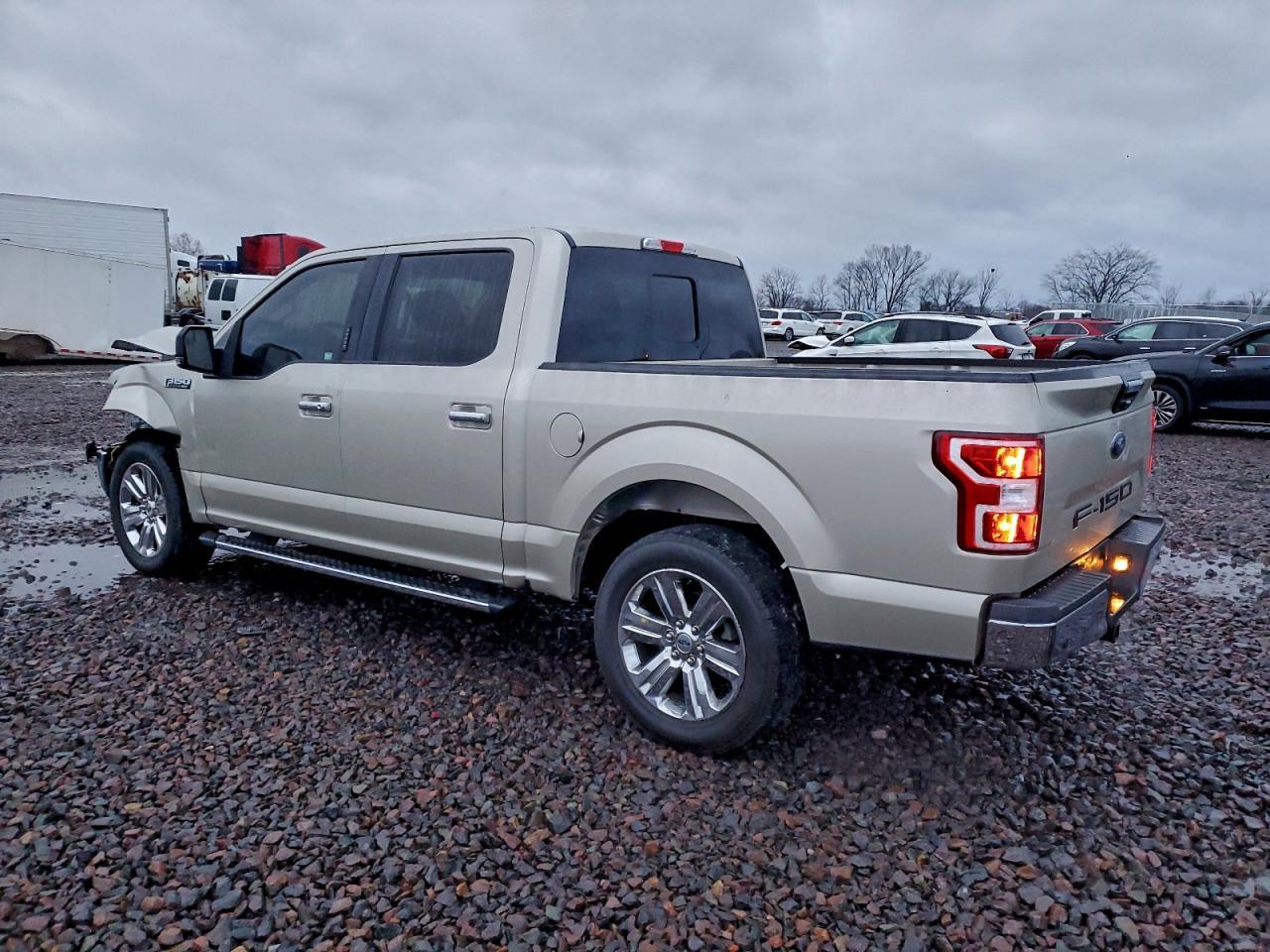 2018 Ford F150 Supercrew - Фото 2