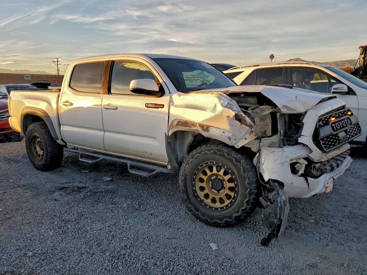 2019 Toyota Tacoma Double Cab - Image 4
