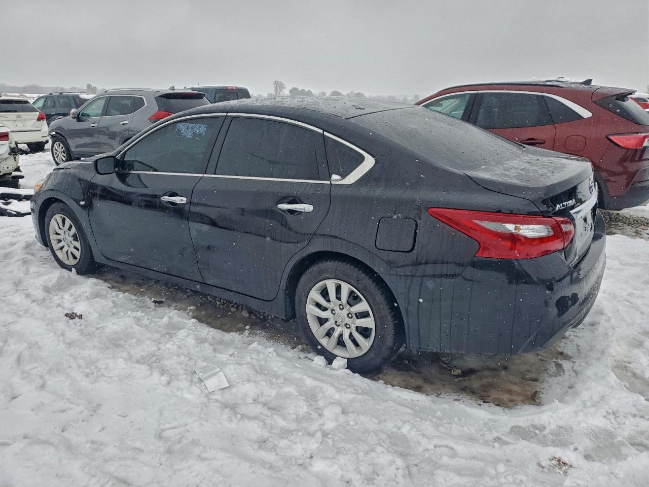 2018 Nissan Altima 2.5 - Image 2