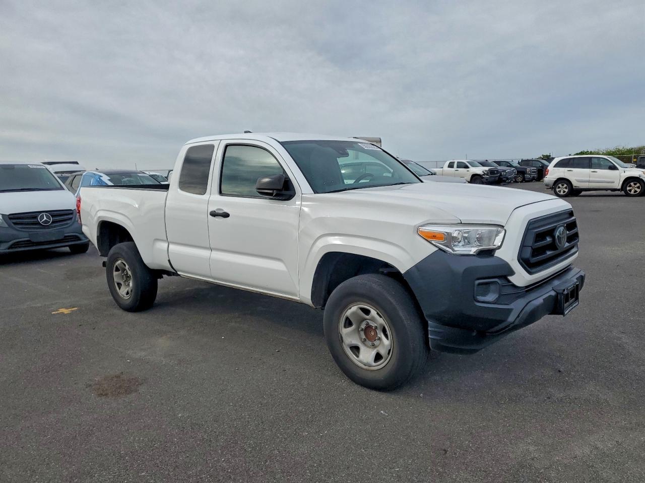 2021 Toyota Tacoma Access Cab - Image 4
