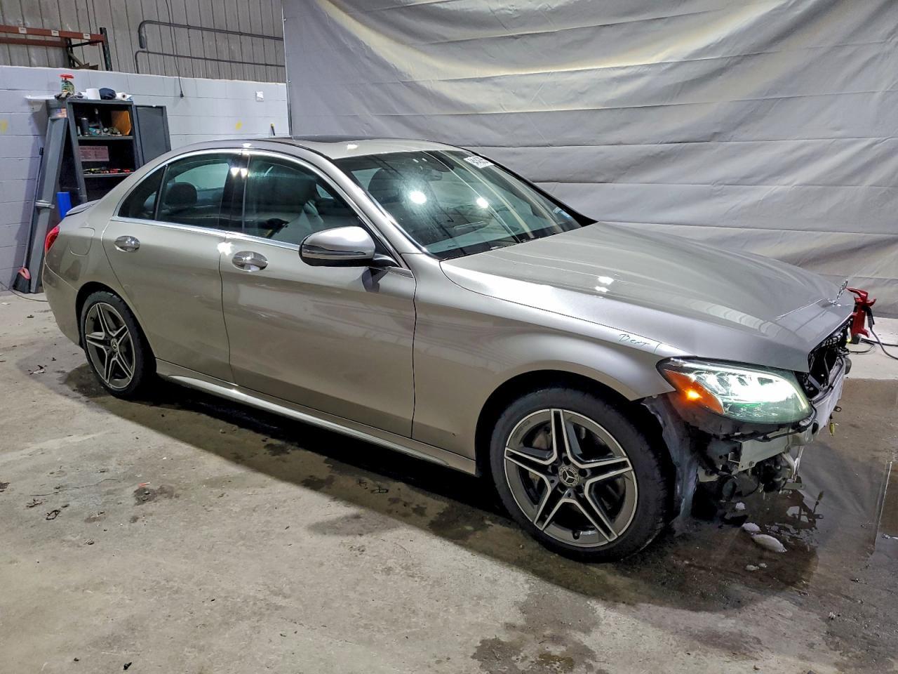 2020 Mercedes-Benz C 300 4Matic - Фото 4