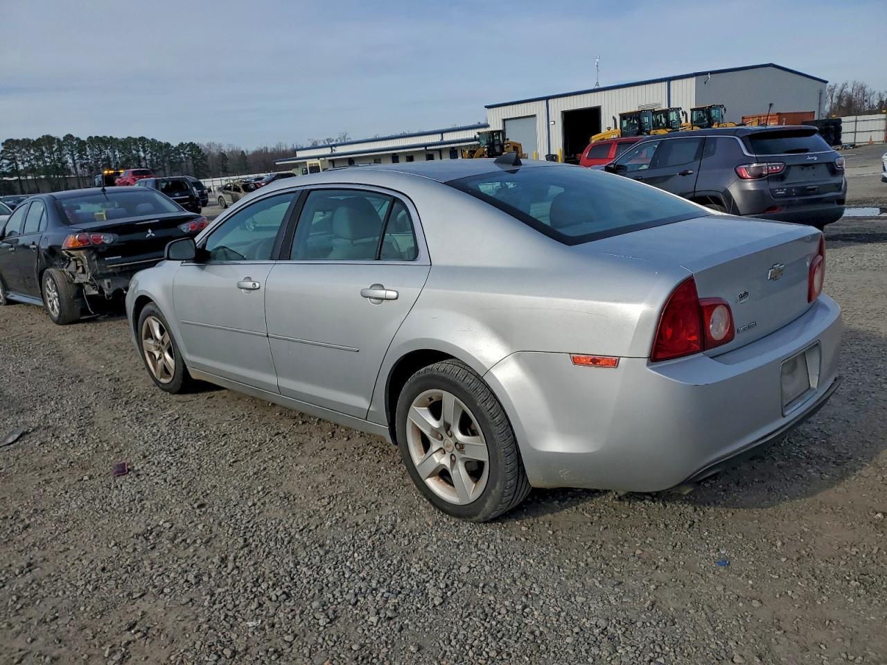 2012 Chevrolet Malibu Ls - Фото 2