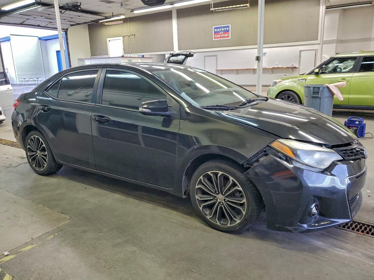 2015 Toyota Corolla L - Фото 4