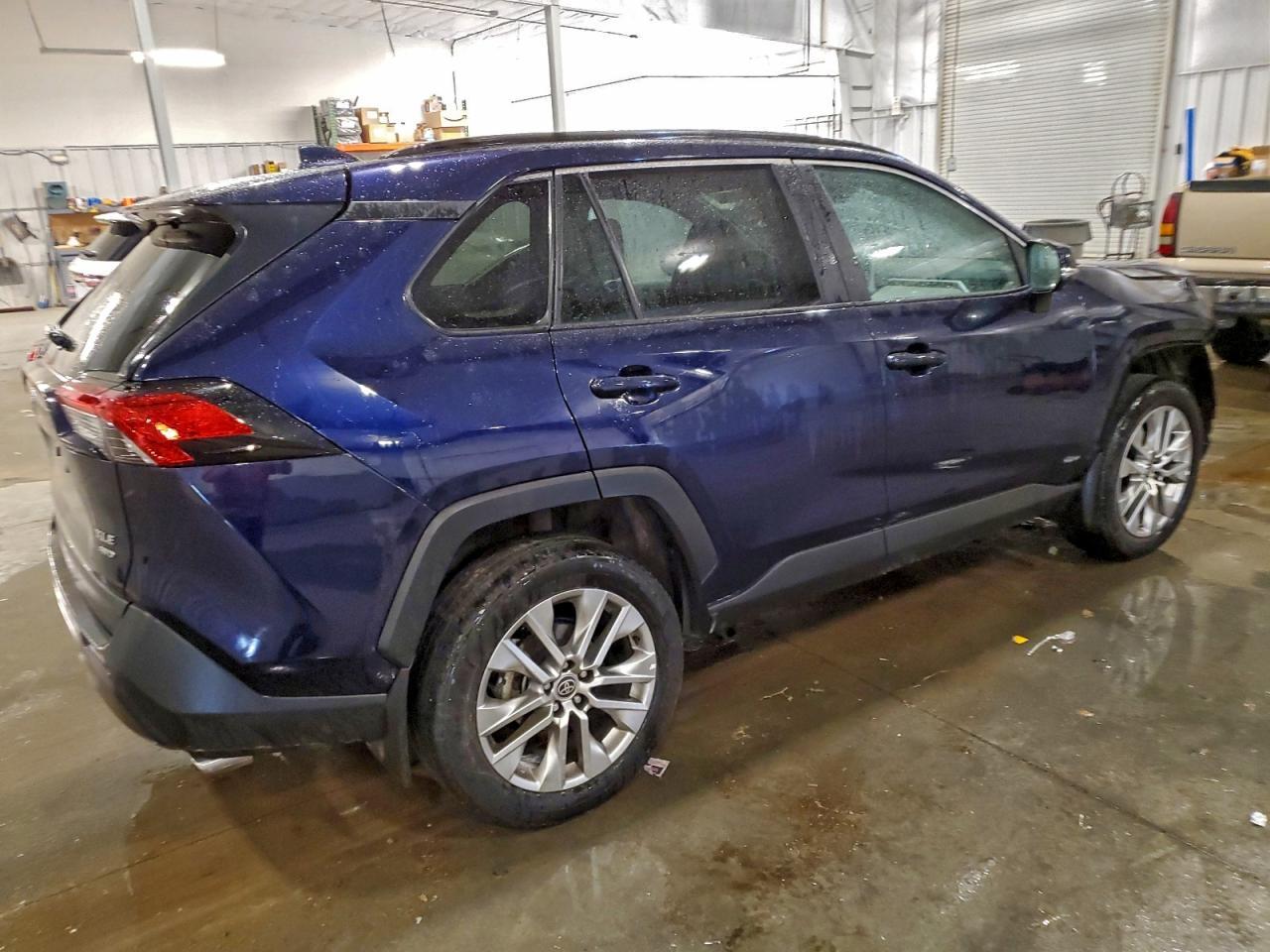 2025 Toyota Rav4 Xle Premium - Фото 3