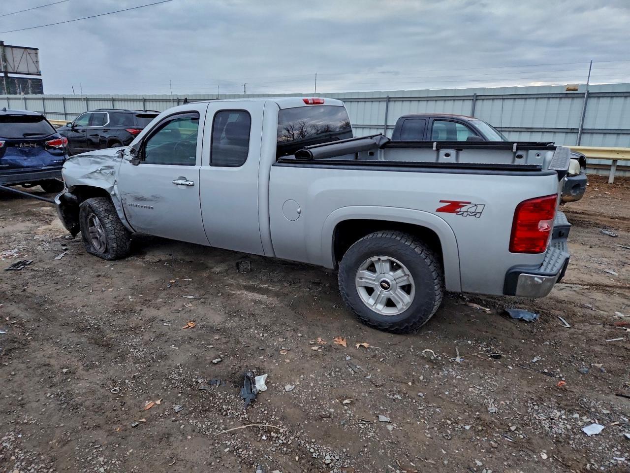 2013 Chevrolet Silverado K1500 Lt - Фото 2
