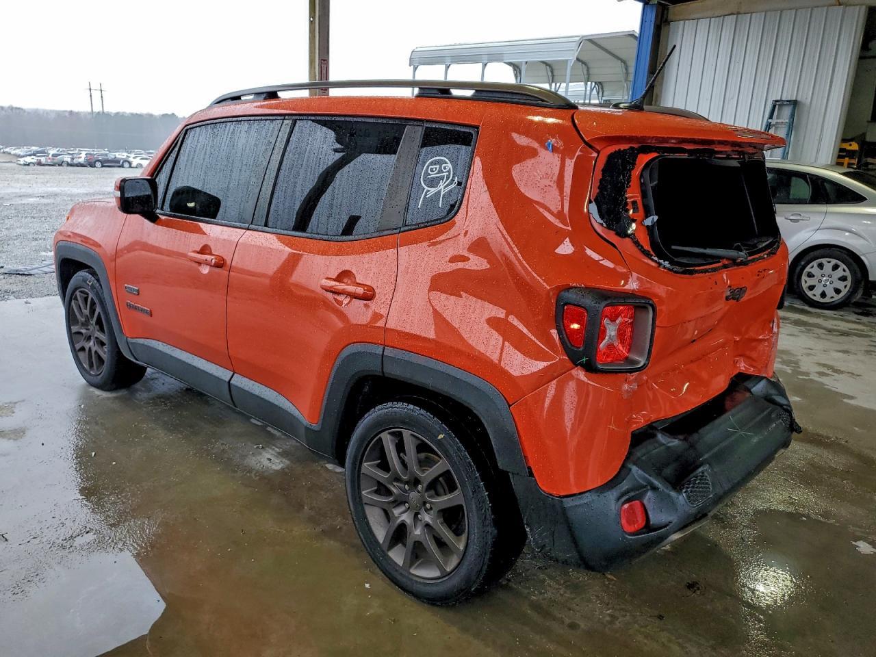 2016 Jeep Renegade Latitude - Фото 2