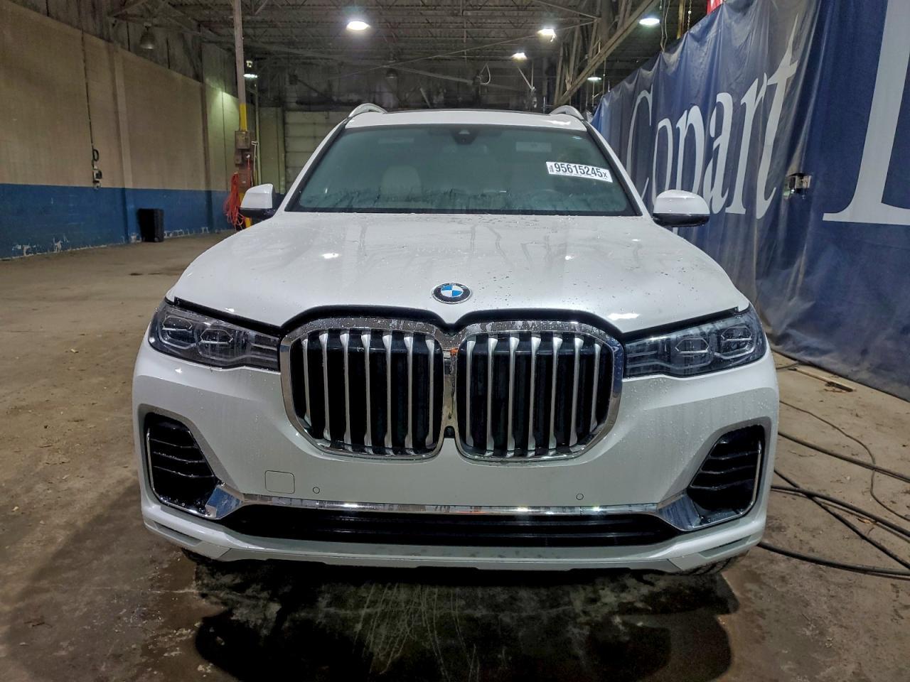 2022 BMW X7 xDrive40I - Фото 5