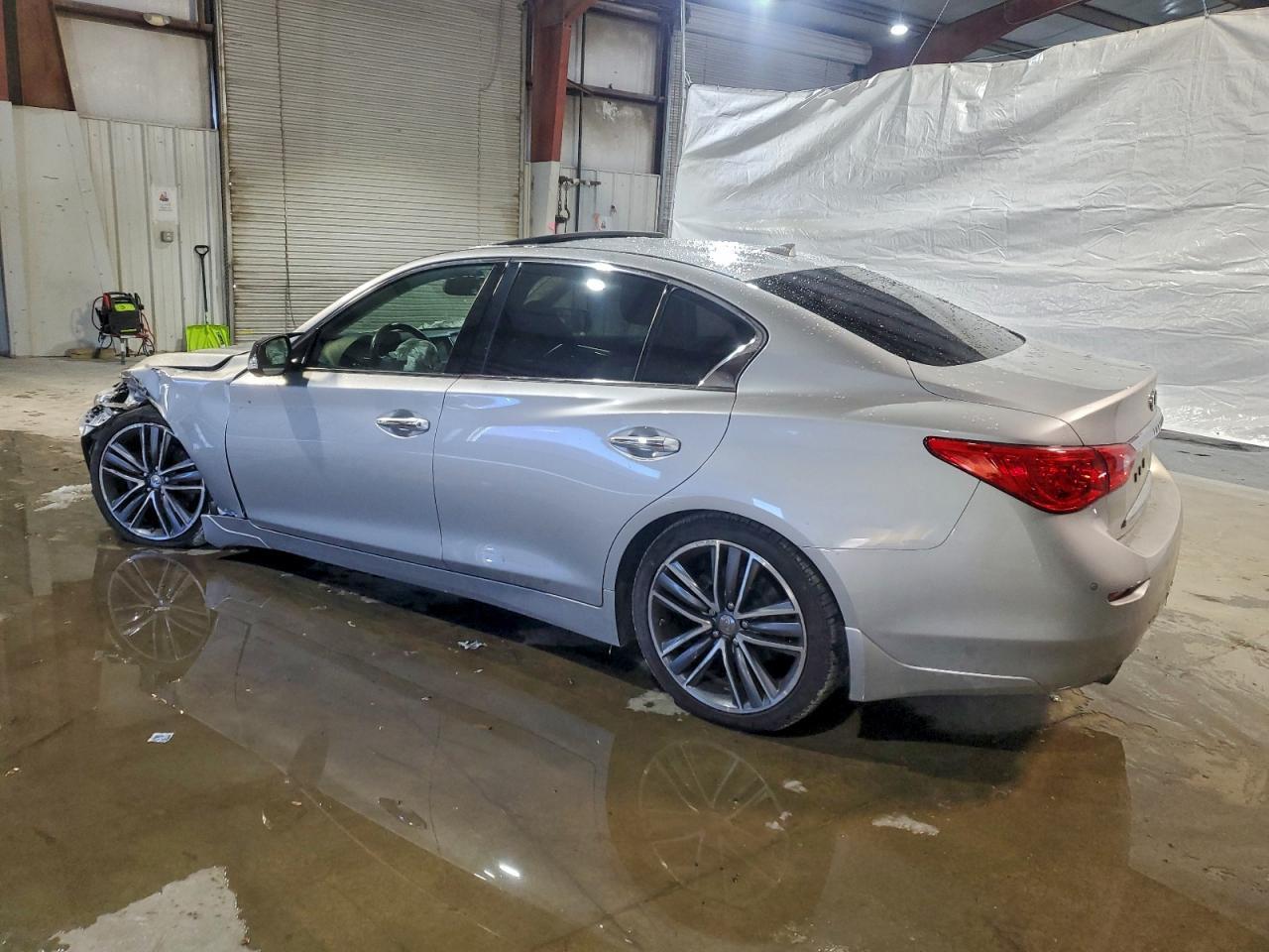 2017 Infiniti Q50 - Image 2