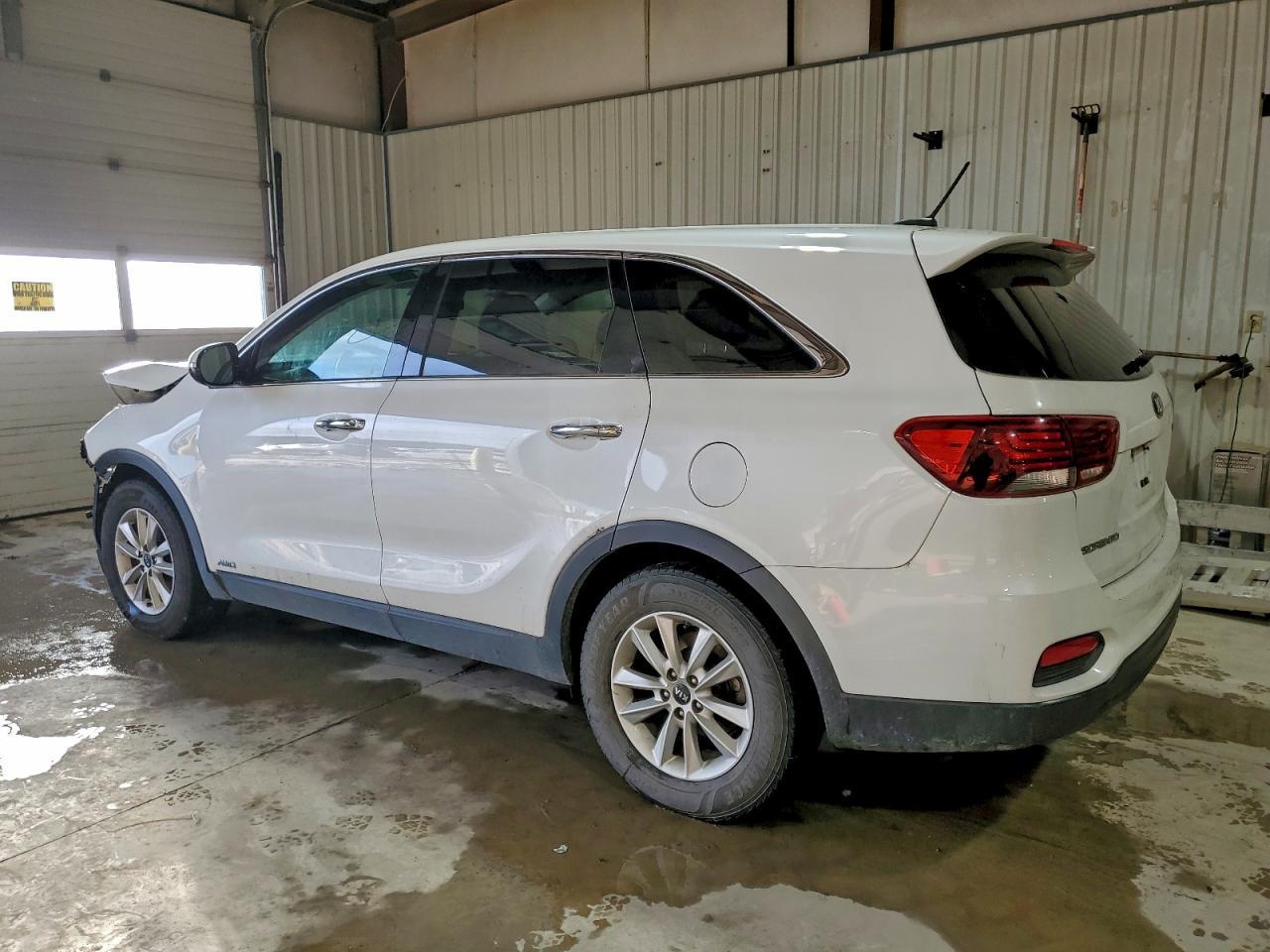2019 Kia Sorento Lx - Image 2
