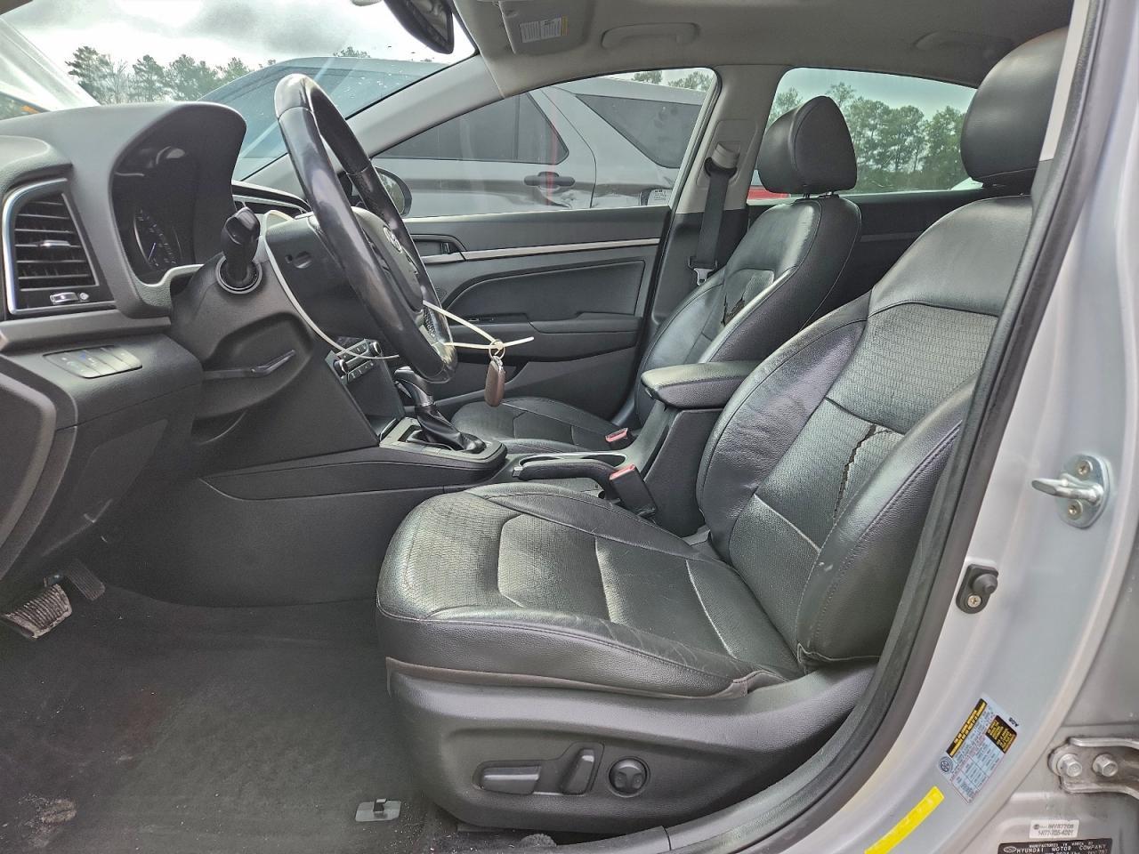 2017 Hyundai Elantra Se - Image 7