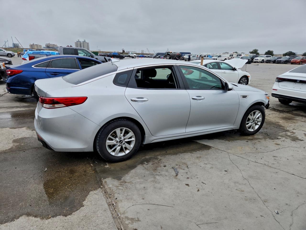 2017 Kia Optima Lx - Image 3