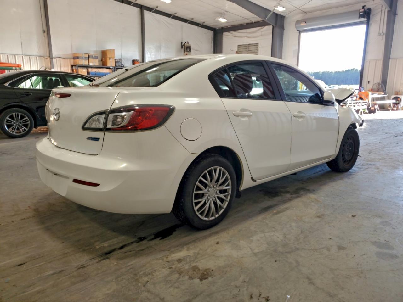 2013 Mazda 3 I - Фото 3