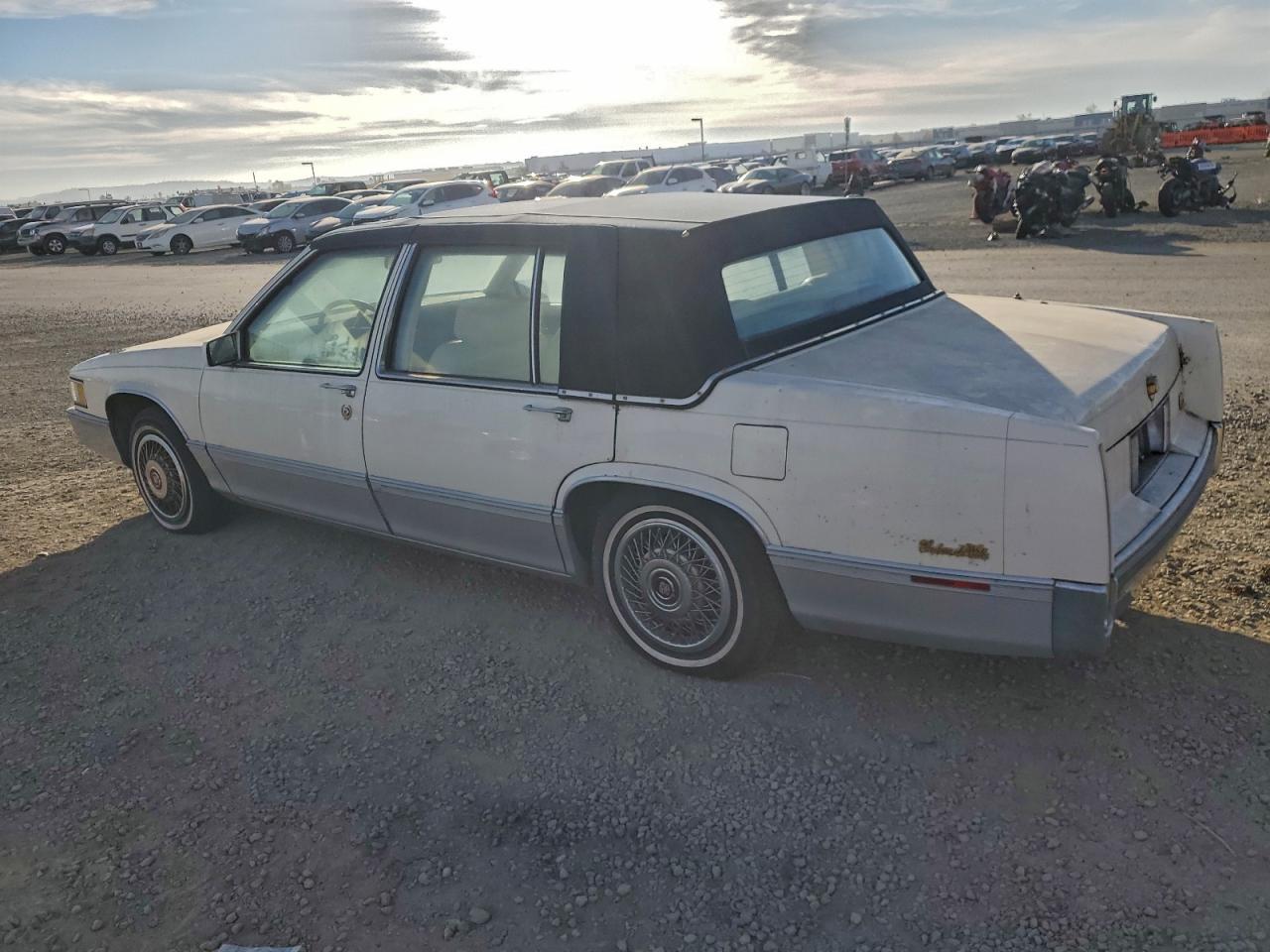 1989 Cadillac Deville - Image 2