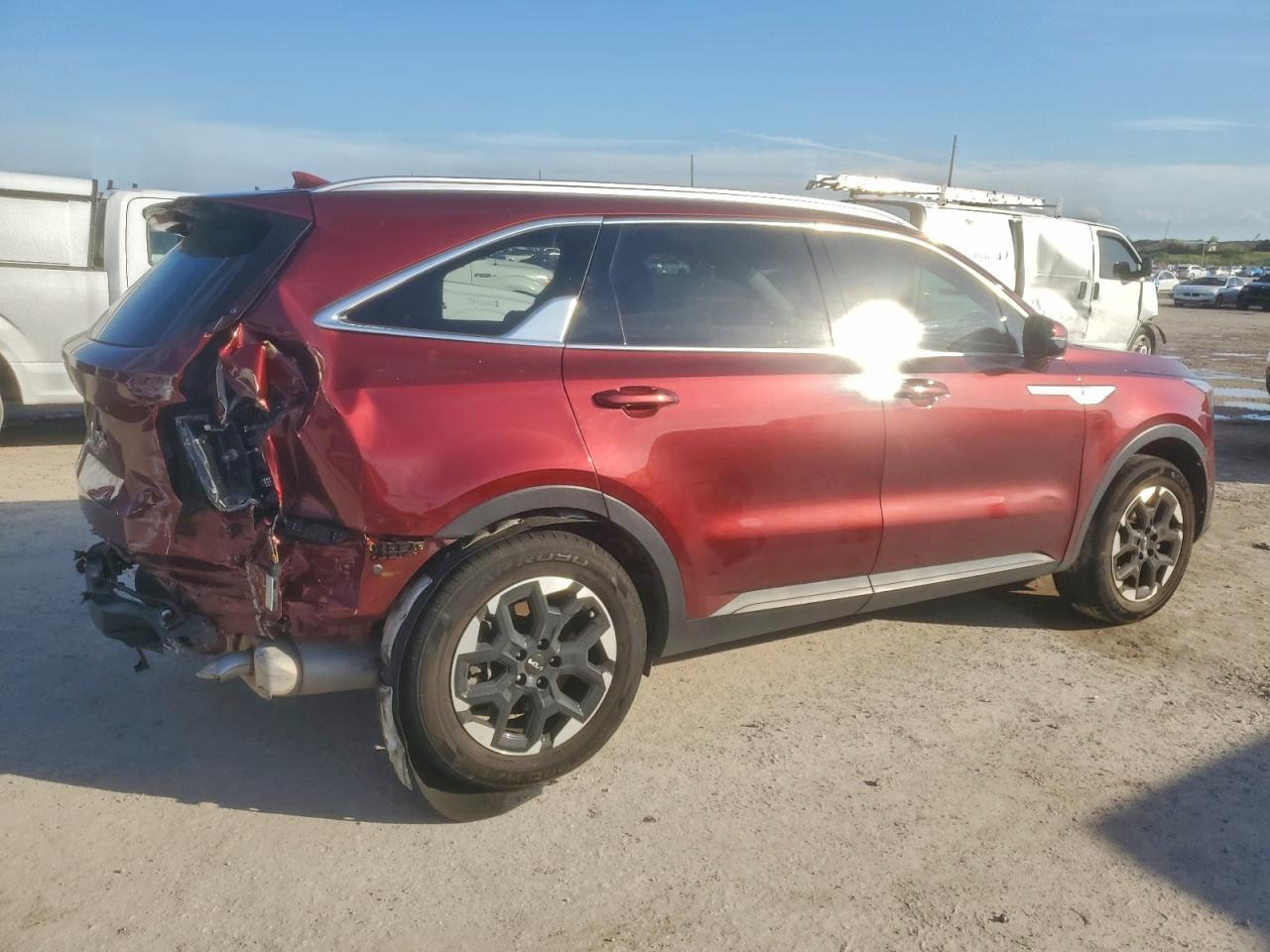 2024 Kia Sorento S - Фото 3