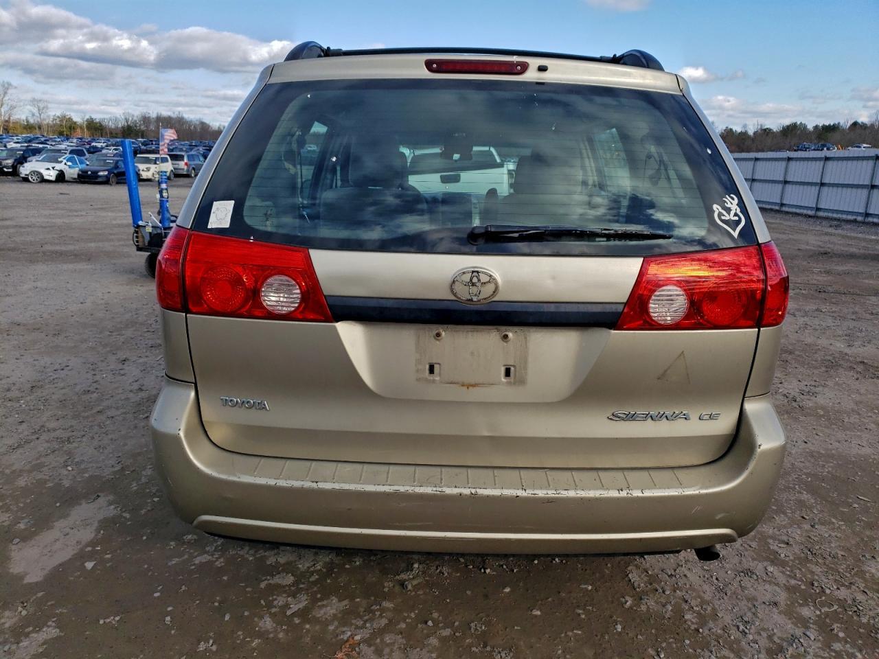 2009 Toyota Sienna Ce - Фото 6