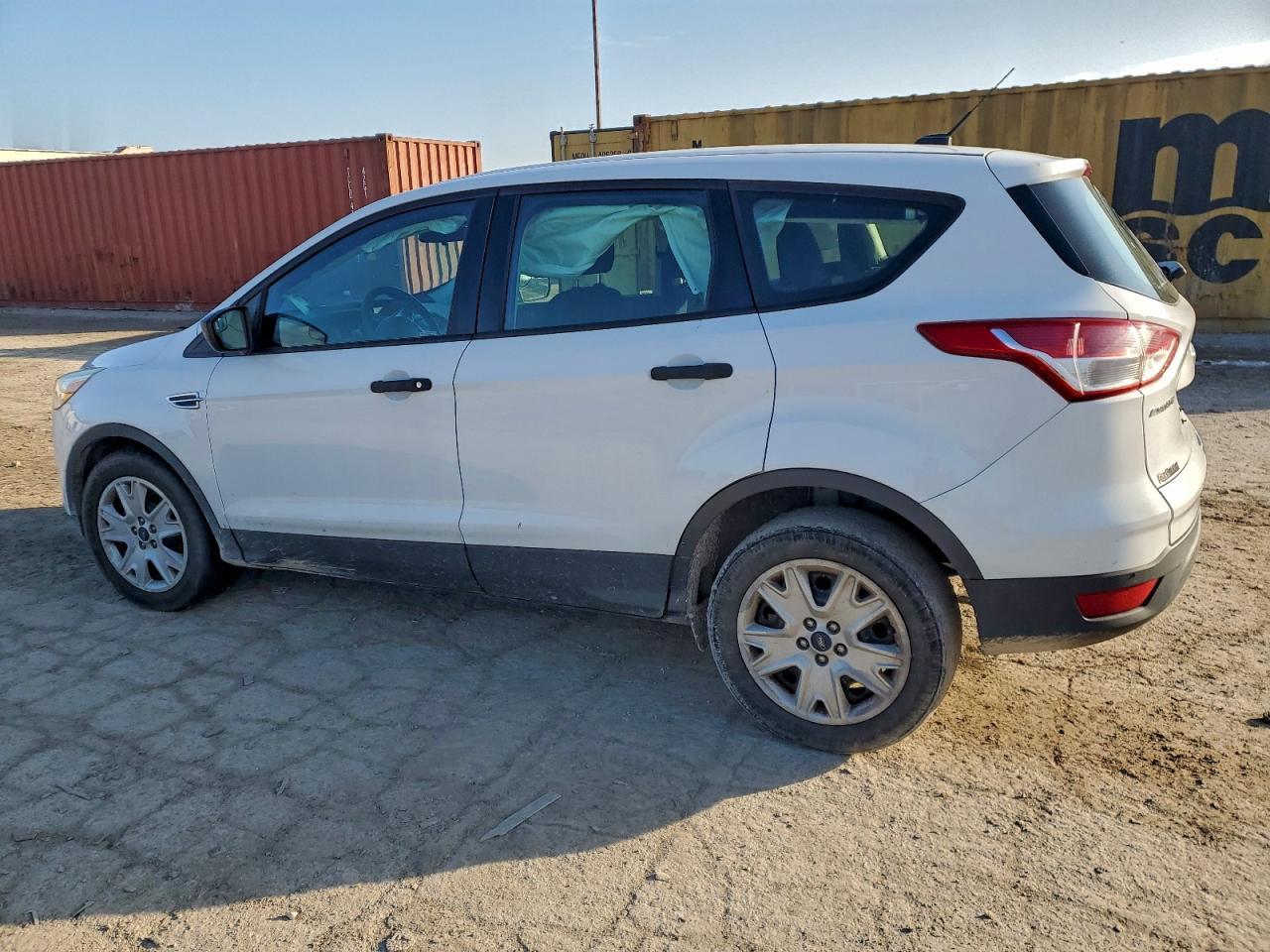 2015 Ford Escape S - Фото 2
