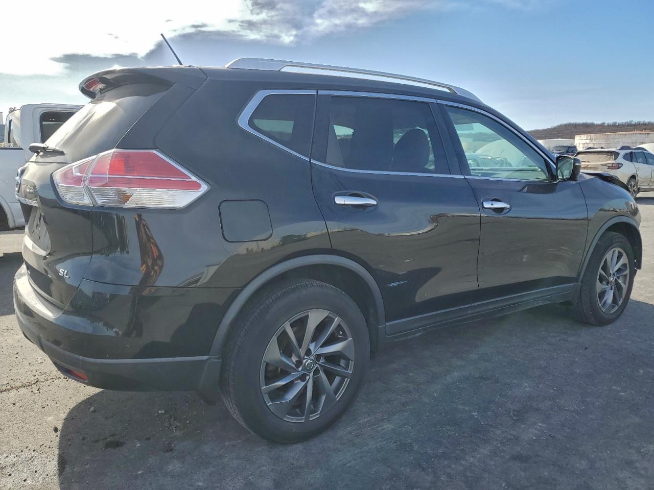 2016 Nissan Rogue S - Фото 3