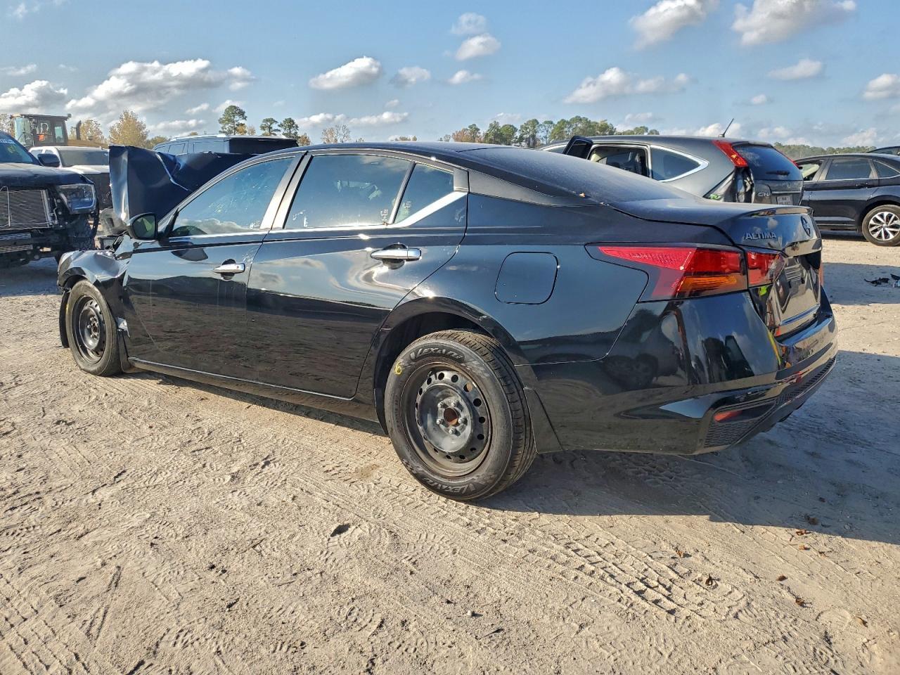 2024 Nissan Altima S - Image 2