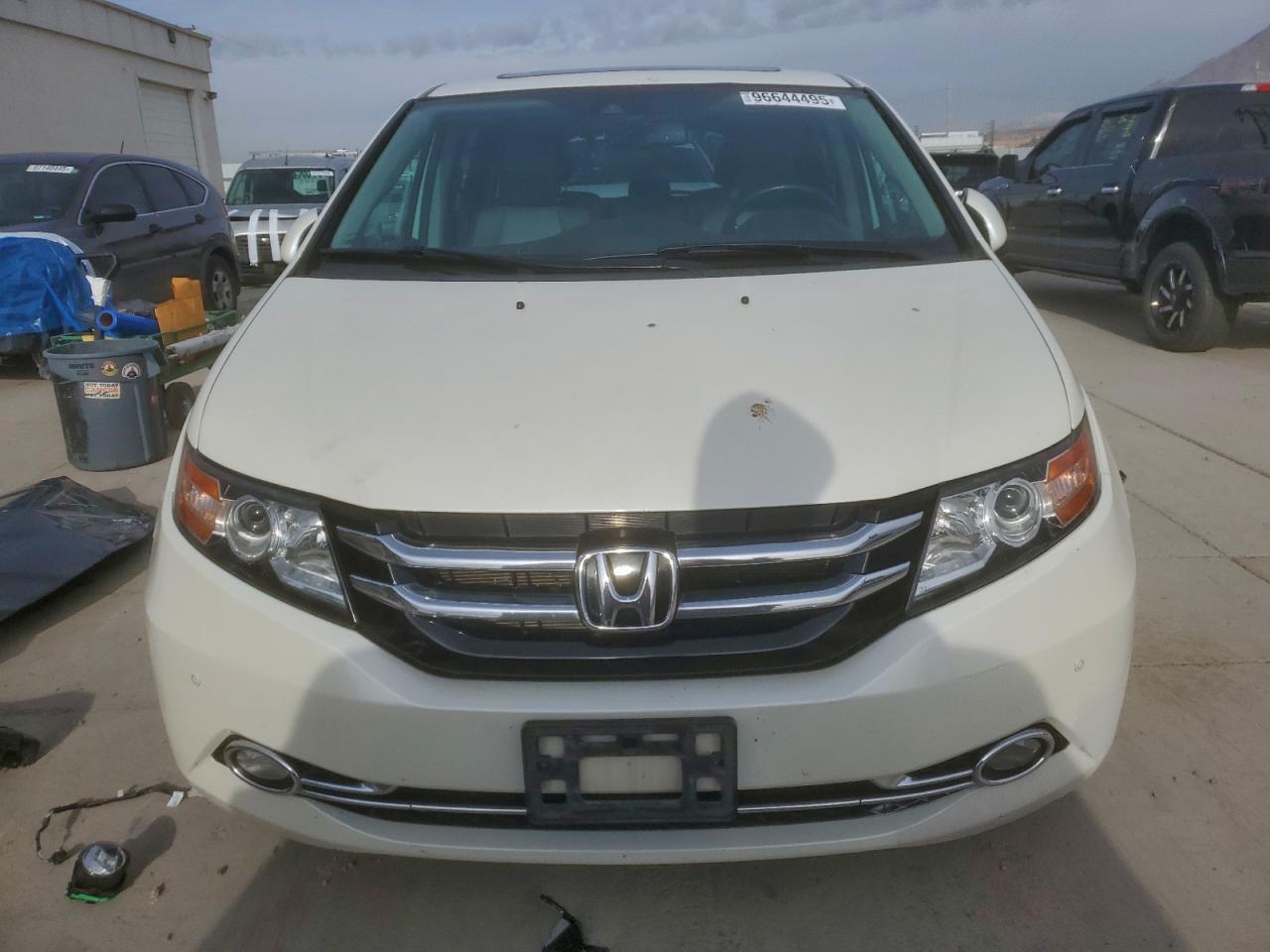 2015 Honda Odyssey Touring - Image 5