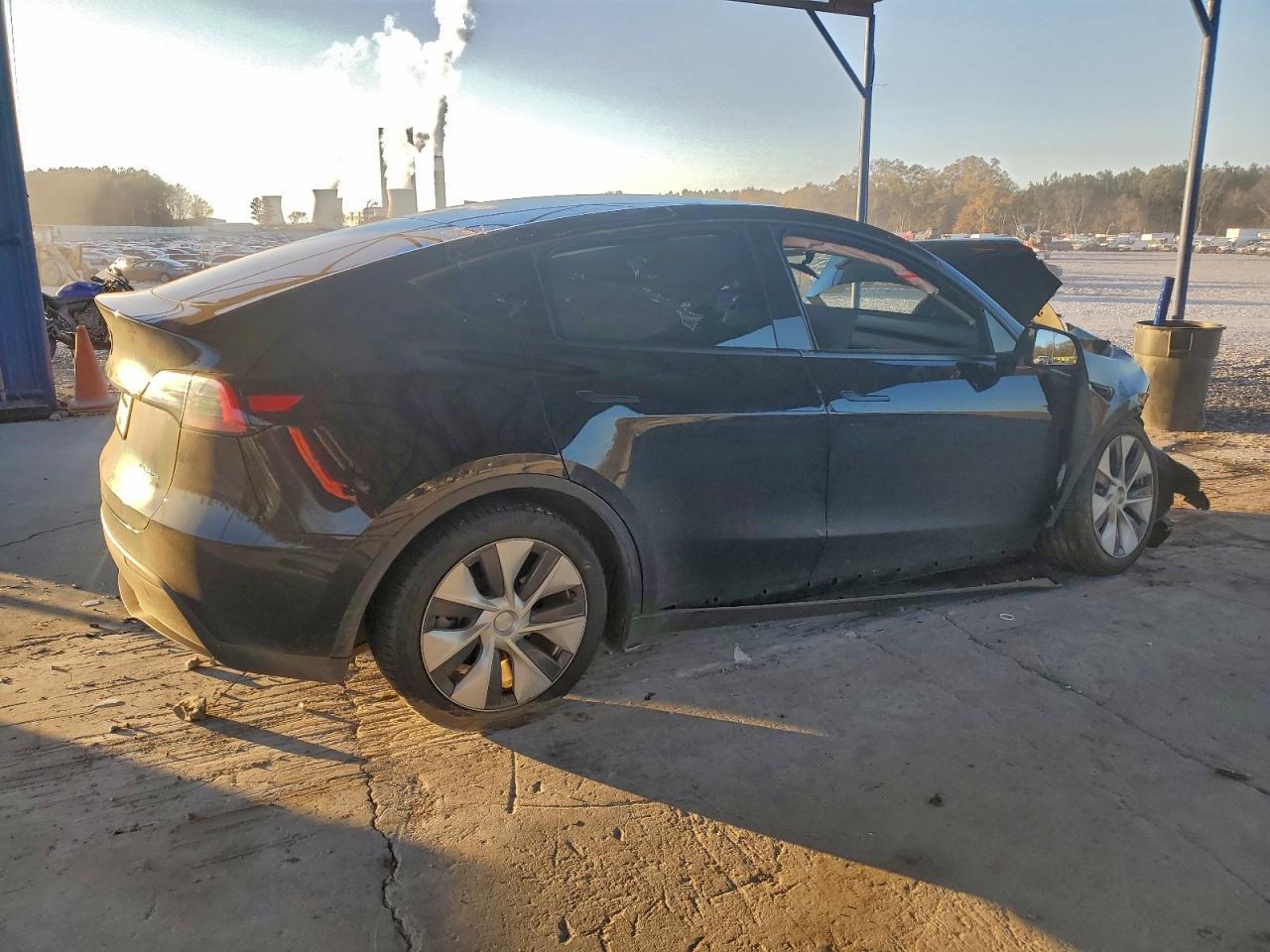 2023 Tesla Model Y - Фото 3