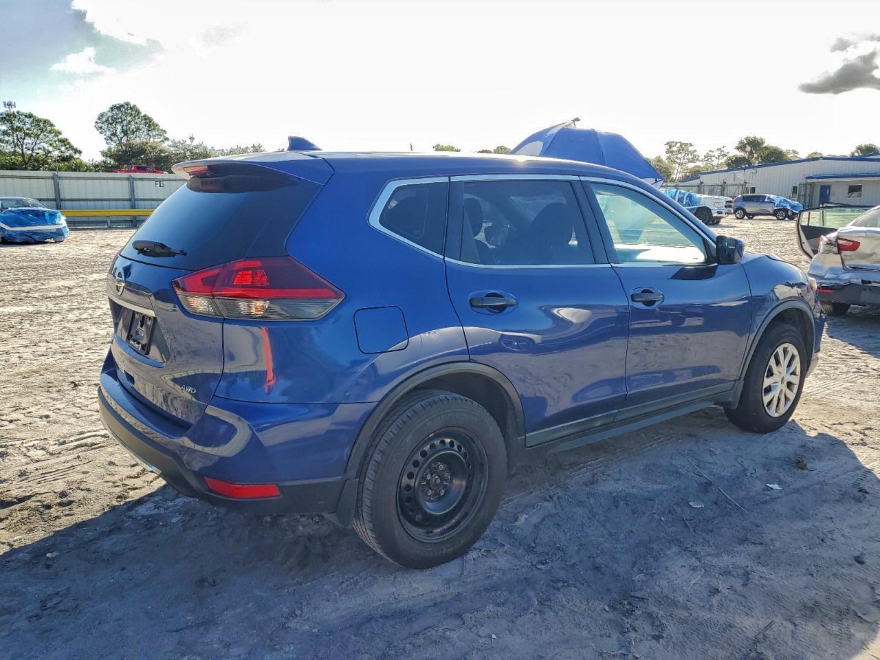 2018 Nissan Rogue S - Фото 3