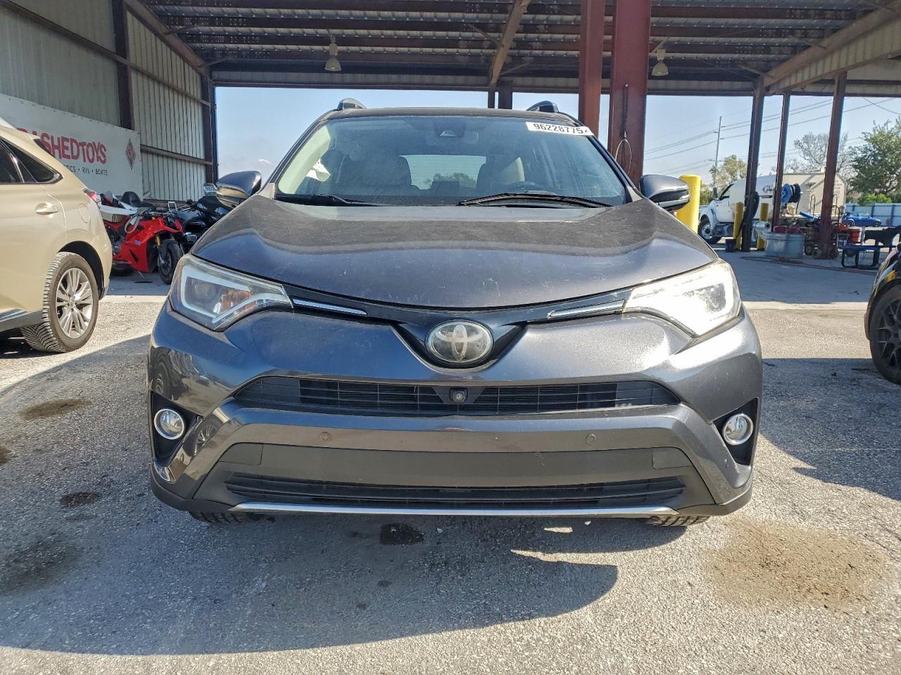 2017 Toyota Rav4 Limited - Image 5