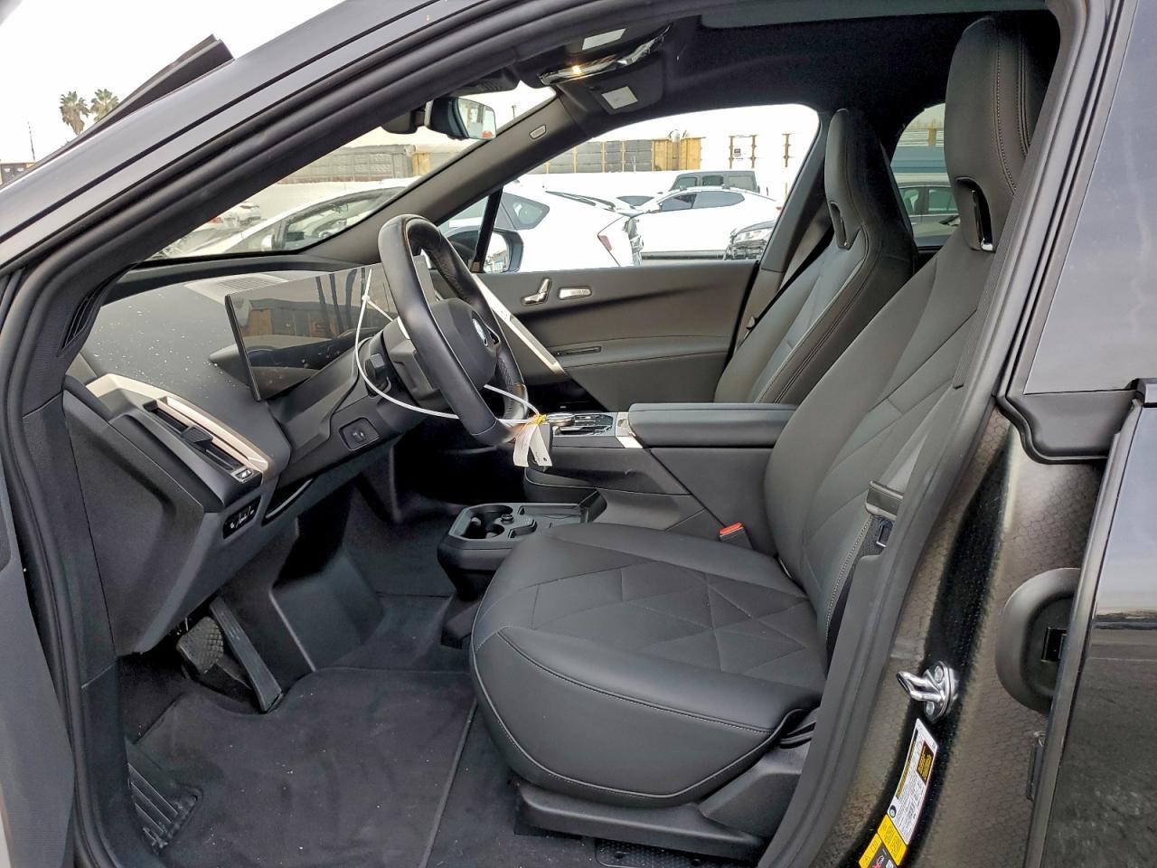 2024 BMW Ix xDrive50 - Фото 7