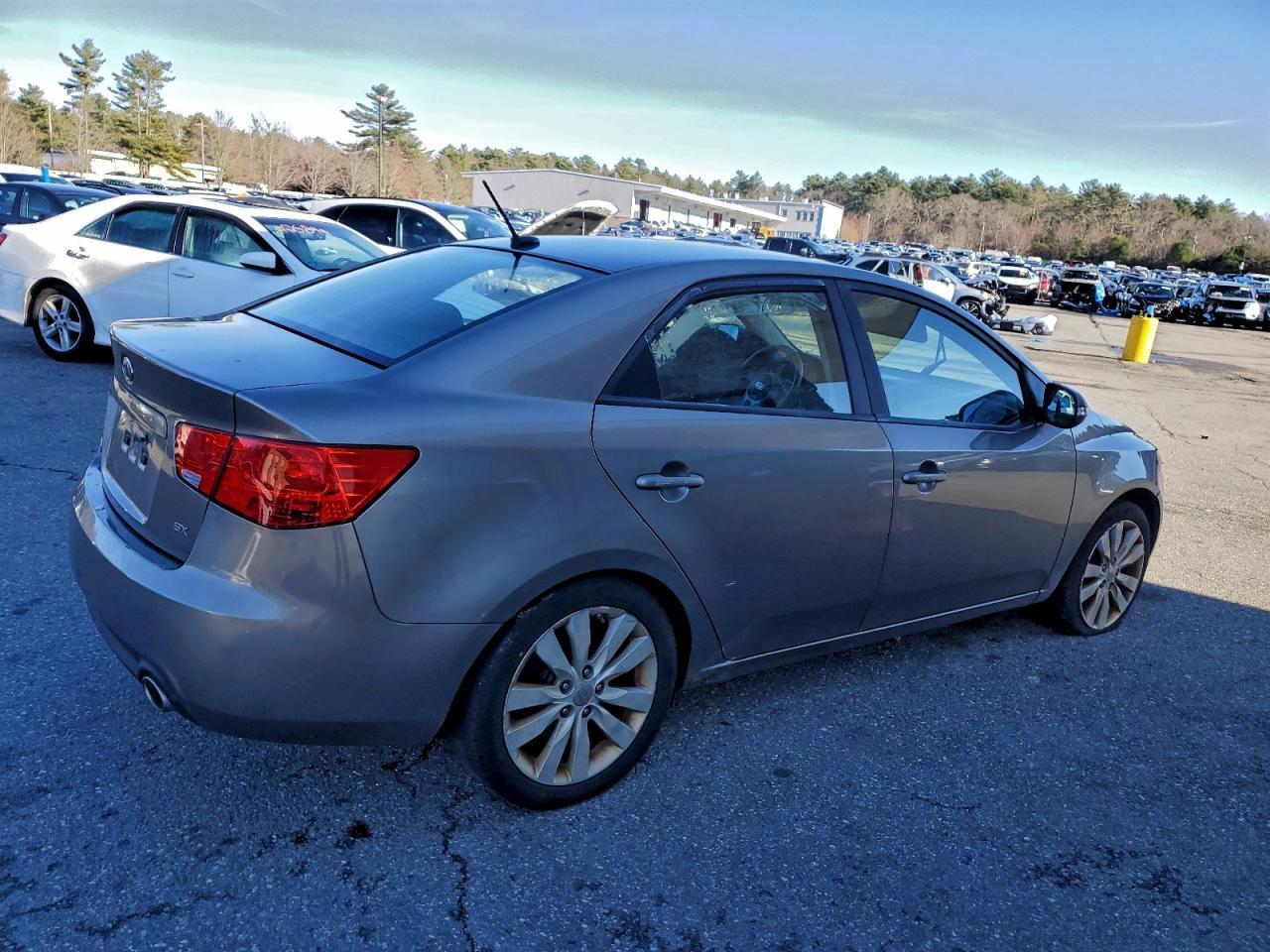 2010 Kia Forte Sx - Фото 3