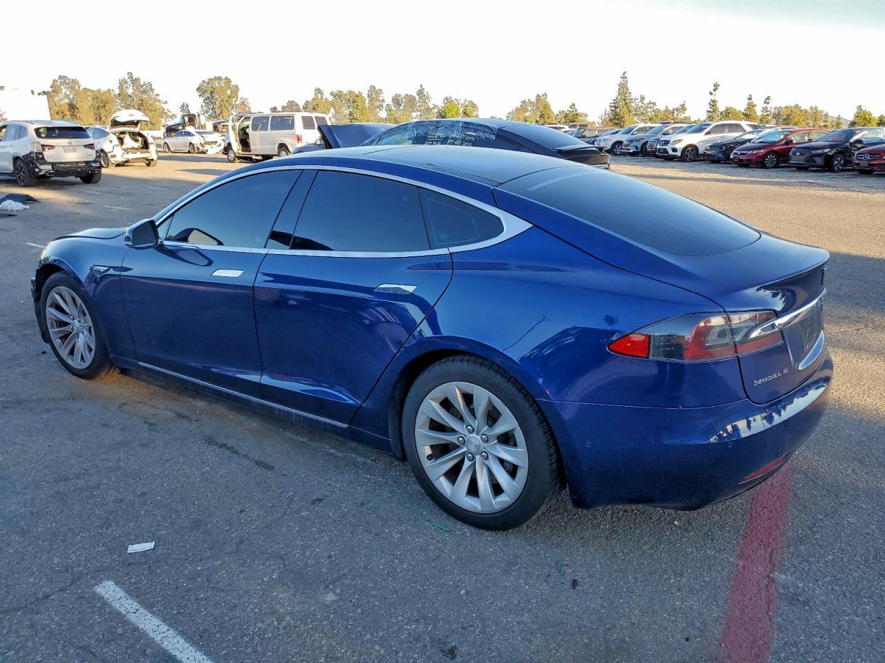 2016 Tesla Model S - Фото 2