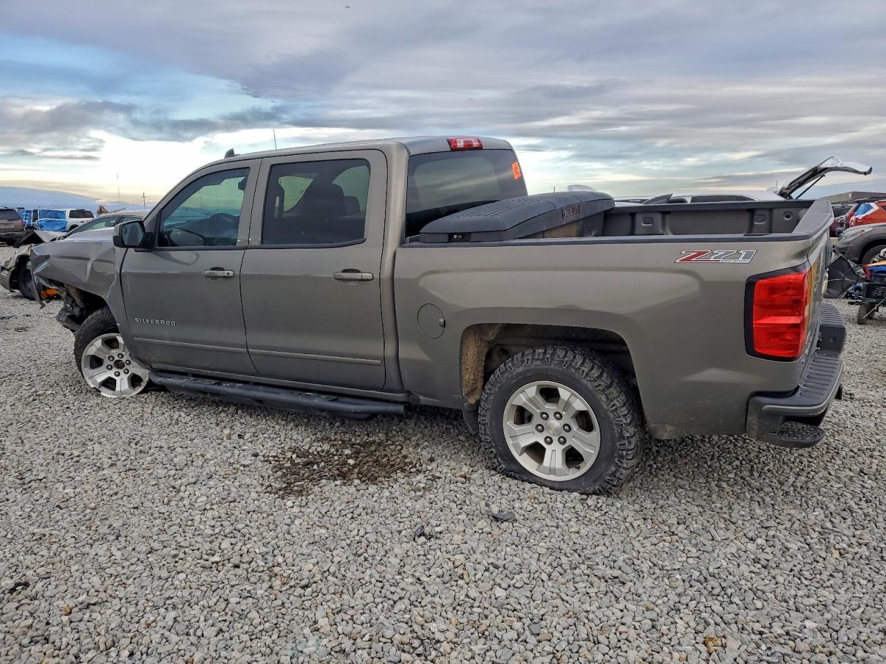 2017 Chevrolet Silverado K1500 Lt - Image 2