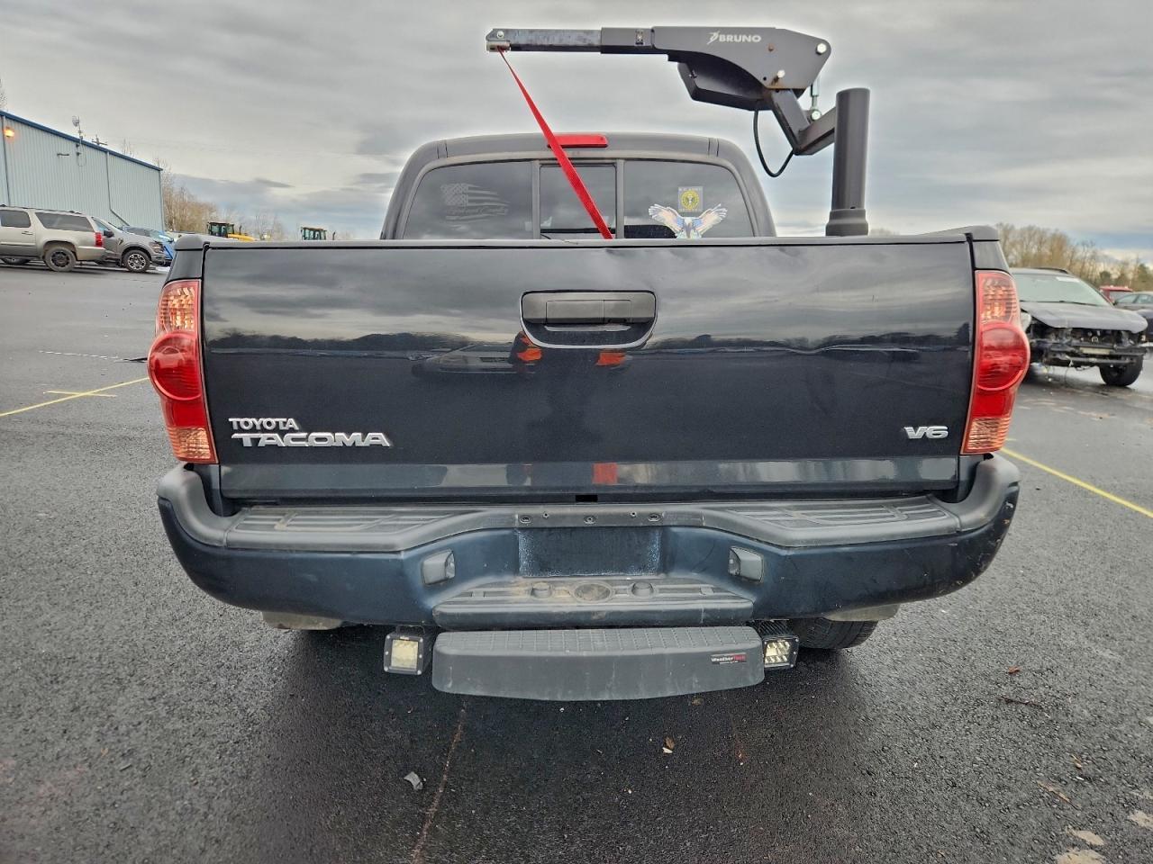 2015 Toyota Tacoma Double Cab - Image 6