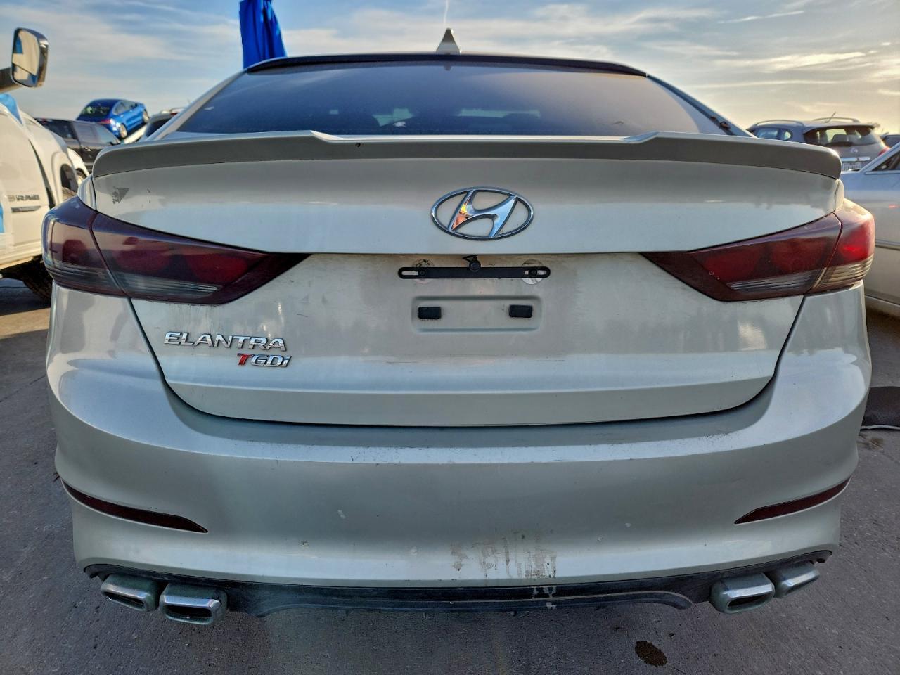 2017 Hyundai Elantra Se - Фото 6