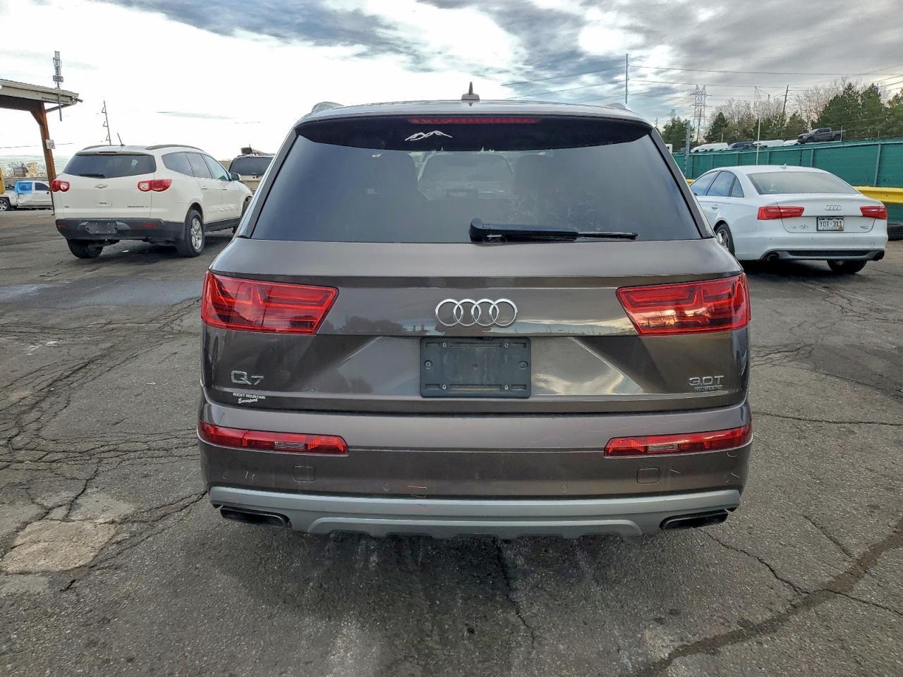 2018 Audi Q7 Premium Plus - Image 6