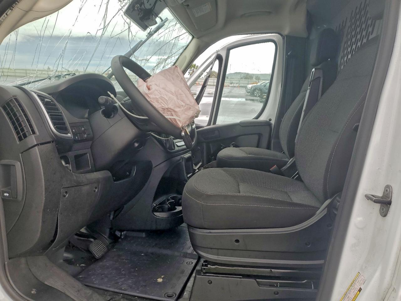 2025 Ram Promaster 3500 Delivery Van - Фото 7