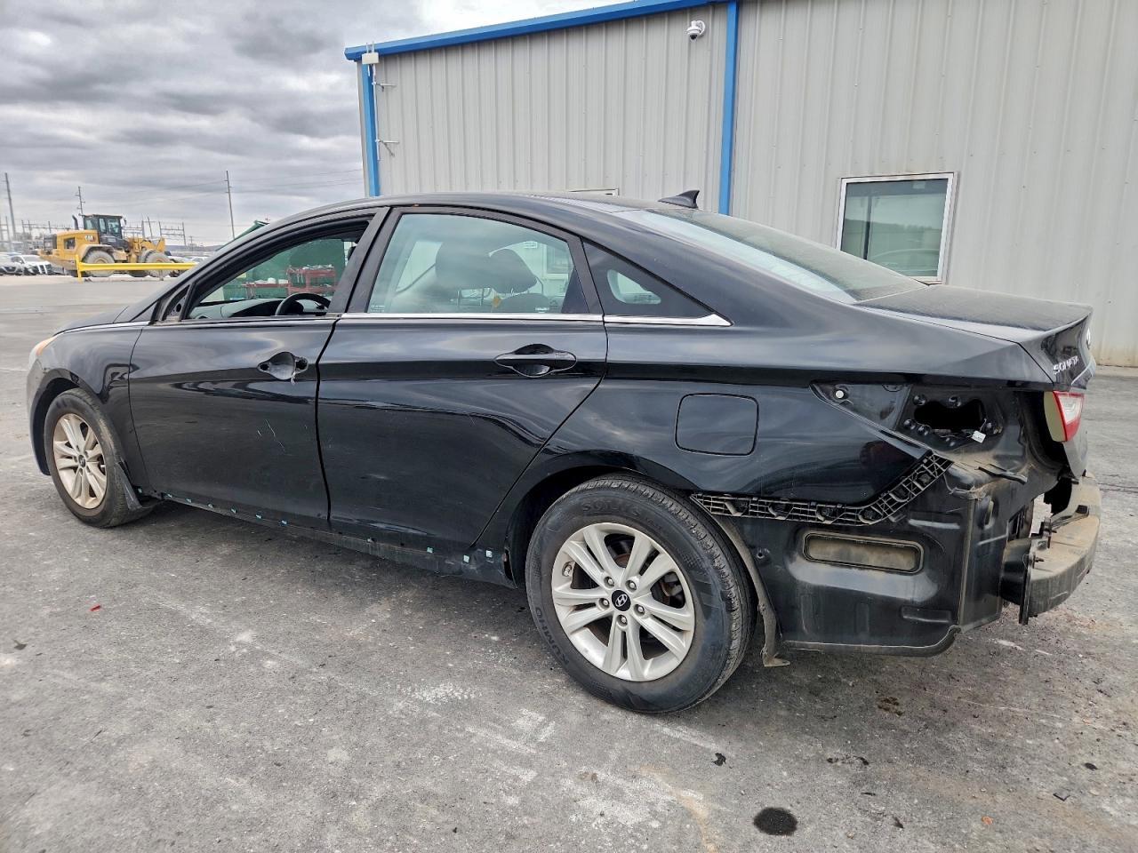 2013 Hyundai Sonata Gls - Image 2