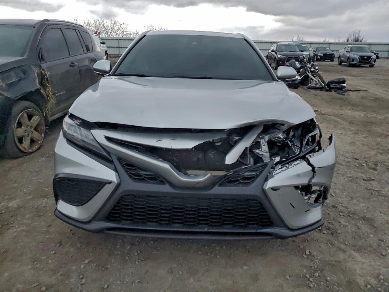 2022 Toyota Camry Night Shade - Фото 5