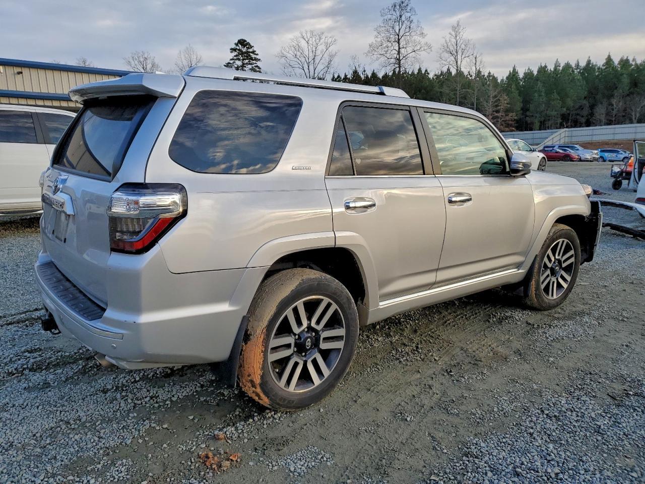 2018 Toyota 4Runner Sr5/Sr5 Premium - Фото 3