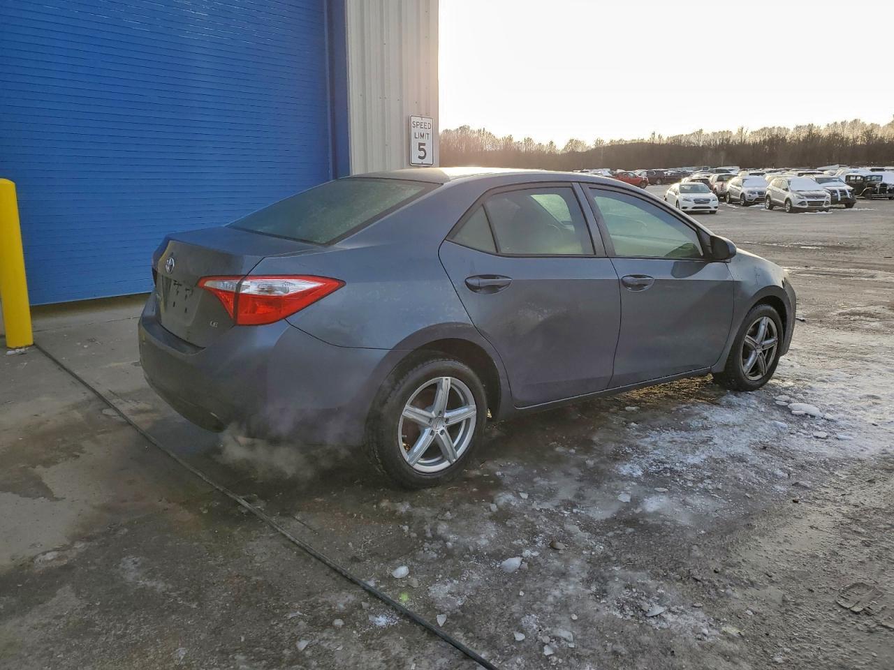 2015 Toyota Corolla L - Фото 3