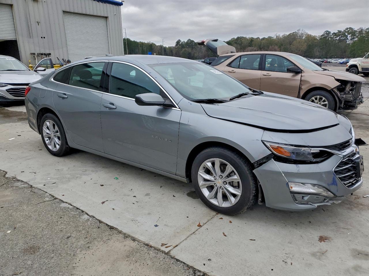 2023 Chevrolet Malibu Lt - Image 4