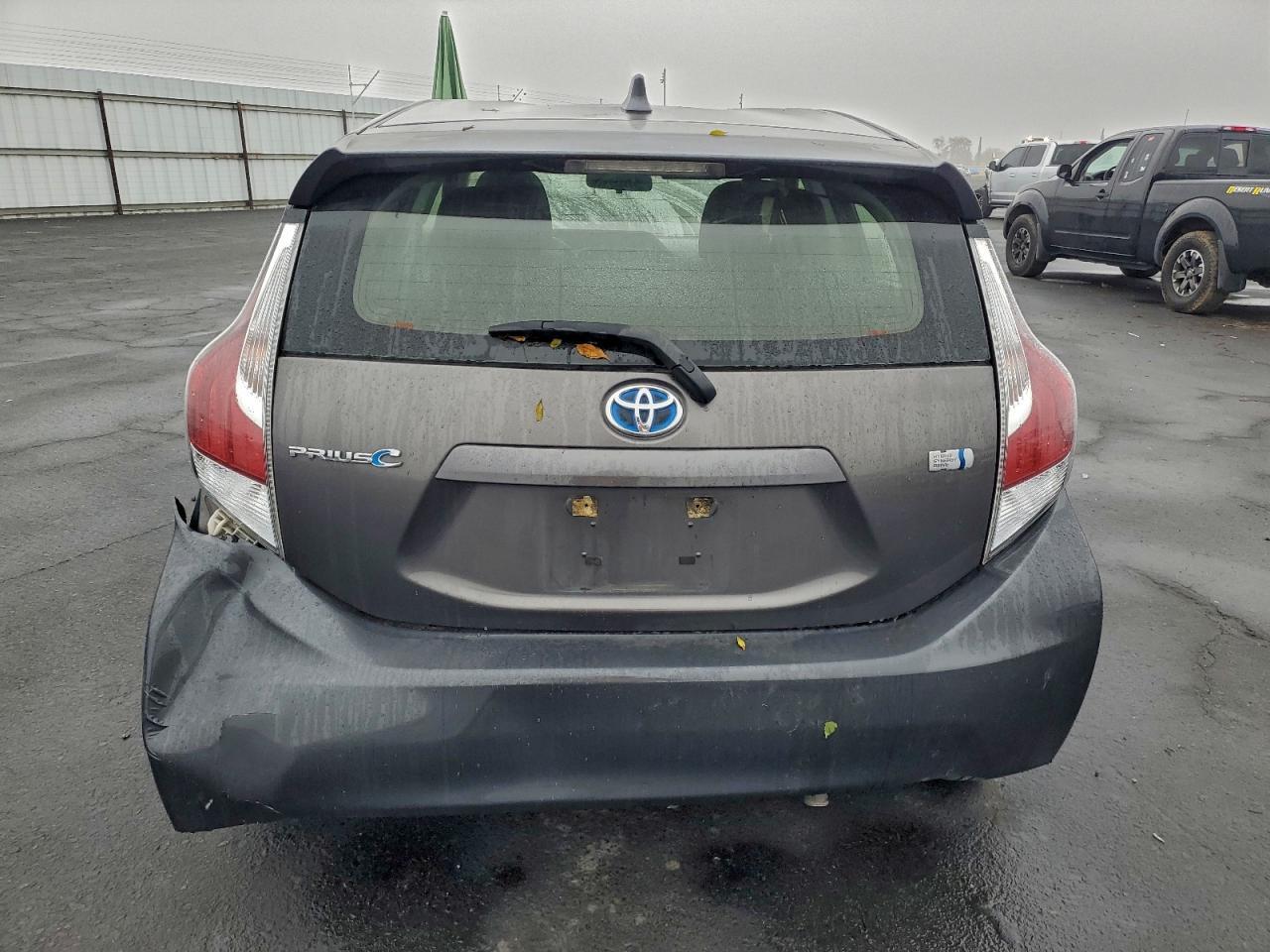 2015 Toyota Prius C - Фото 6