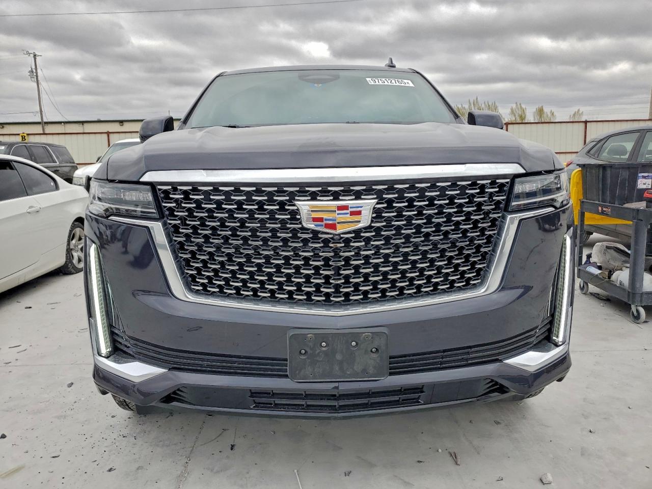 2023 Cadillac Escalade Esv Premium Luxury - Image 5