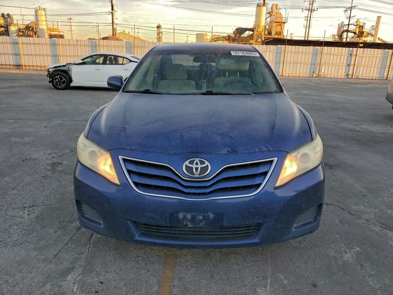 2011 Toyota Camry Base - Фото 5